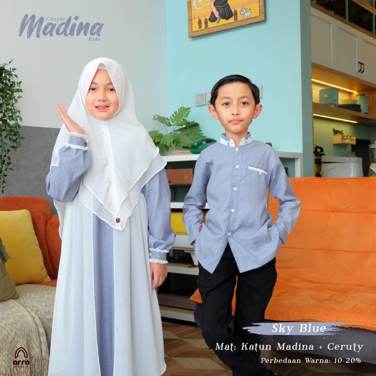 Couple Kids Sky Blue